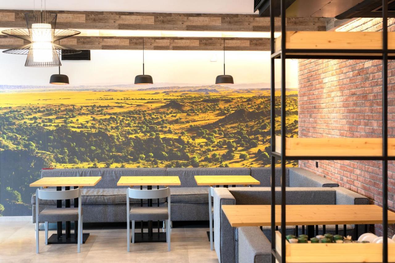 Dedoplis Tskaro Hotel Takara מראה חיצוני תמונה
